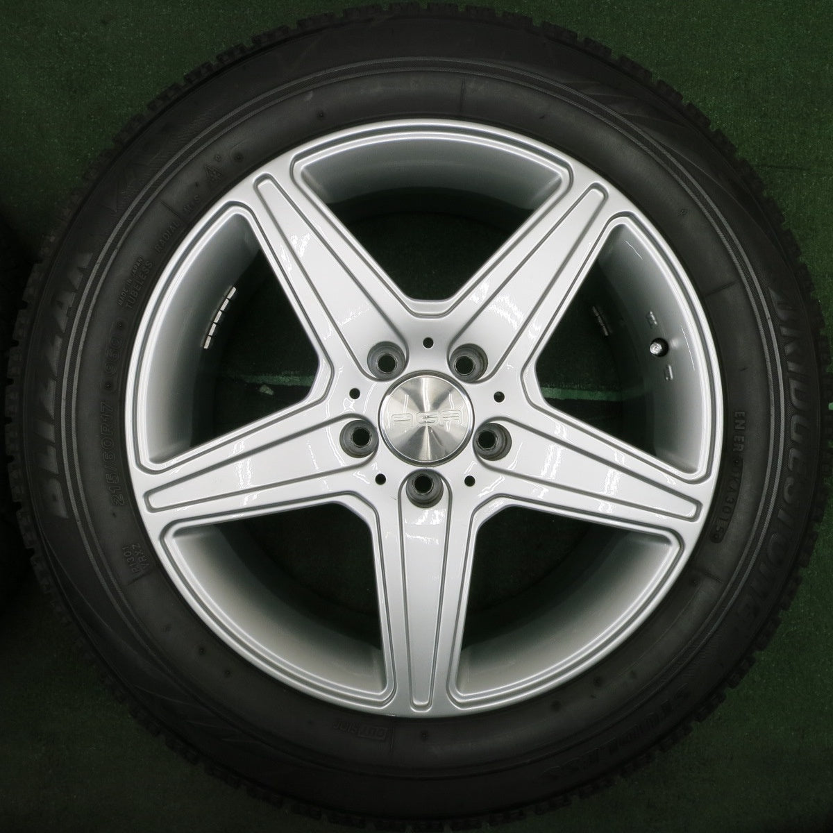 *送料無料* キレイ★ベンツ 等 AGA Burg 215/60R17 スタッドレス ブリヂストン ブリザック VRX 17インチ PCD112/5H★4032905NJス