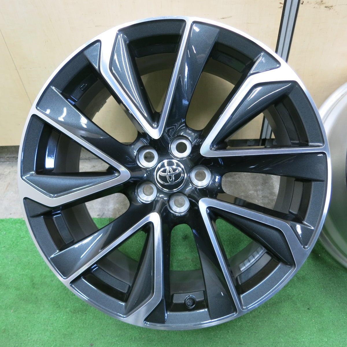 送料無料* 新車外し☆トヨタ カローラ スポーツ GZ 純正 ENKEI ホイール 18インチ 18×8J エンケイ PCD100/5H☆ |  名古屋/岐阜の中古カー用品・工具の買取/販売ならガレージゲット