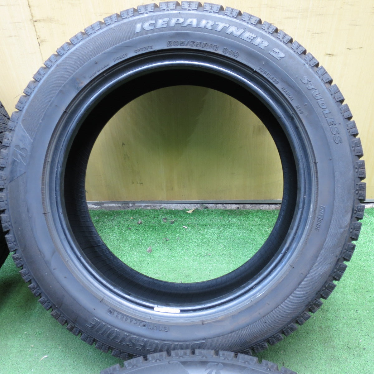 *送料無料* バリ溝！21年！9.5分★スタッドレス 205/55R16 ブリヂストン アイスパートナー2 タイヤ 16インチ セレナ インプレッサ等★4033011KKスタ