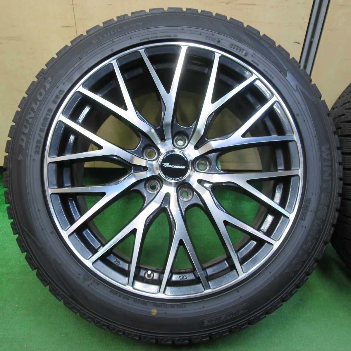 *送料無料* バリ溝！21年！8.5分★スタッドレス 225/50R18 ダンロップ ウインターマックス WM02 Precious プレシャス 18インチ PCD114.3/5H★4071205イス