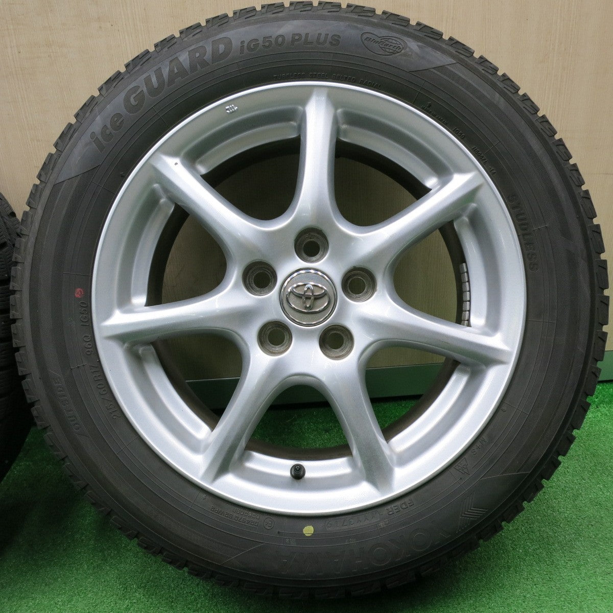 [送料無料] バリ溝！9分★トヨタ 50系 エスティマ 純正 215/60R17 スタッドレス ヨコハマ アイスガード iG50 プラス 17インチ PCD114.3/5H★4101504NJス