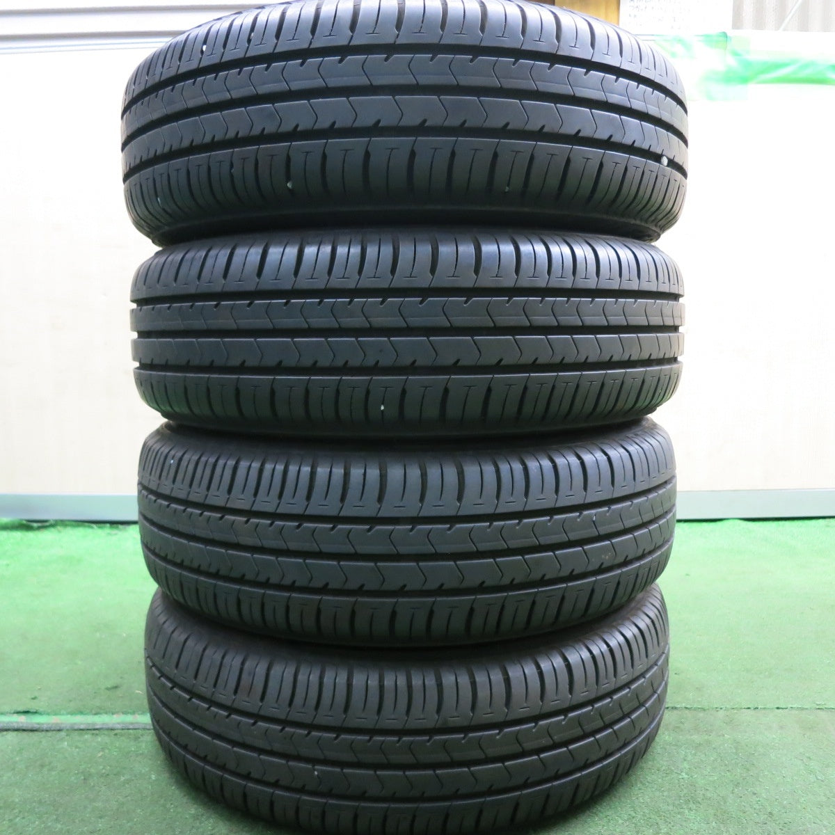 *送料無料* バリ溝！9.5分★BMW MINI ミニ 純正 175/65R15 ブリヂストン エコピア NH100C 15インチ  PCD100/4H★4061102HAノ