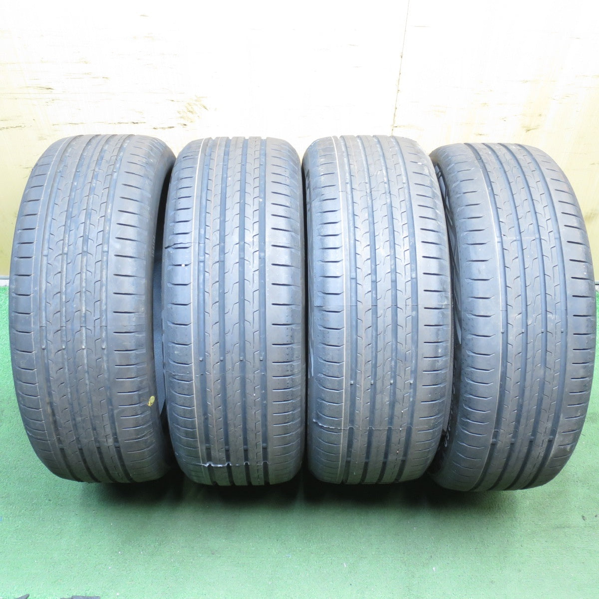 *送料無料* 新車外し！23年★215/50R18 コンチネンタル エココンタクト6Q タイヤ 18インチ ヤリスクロス CX-3 等★4050607KKノタ