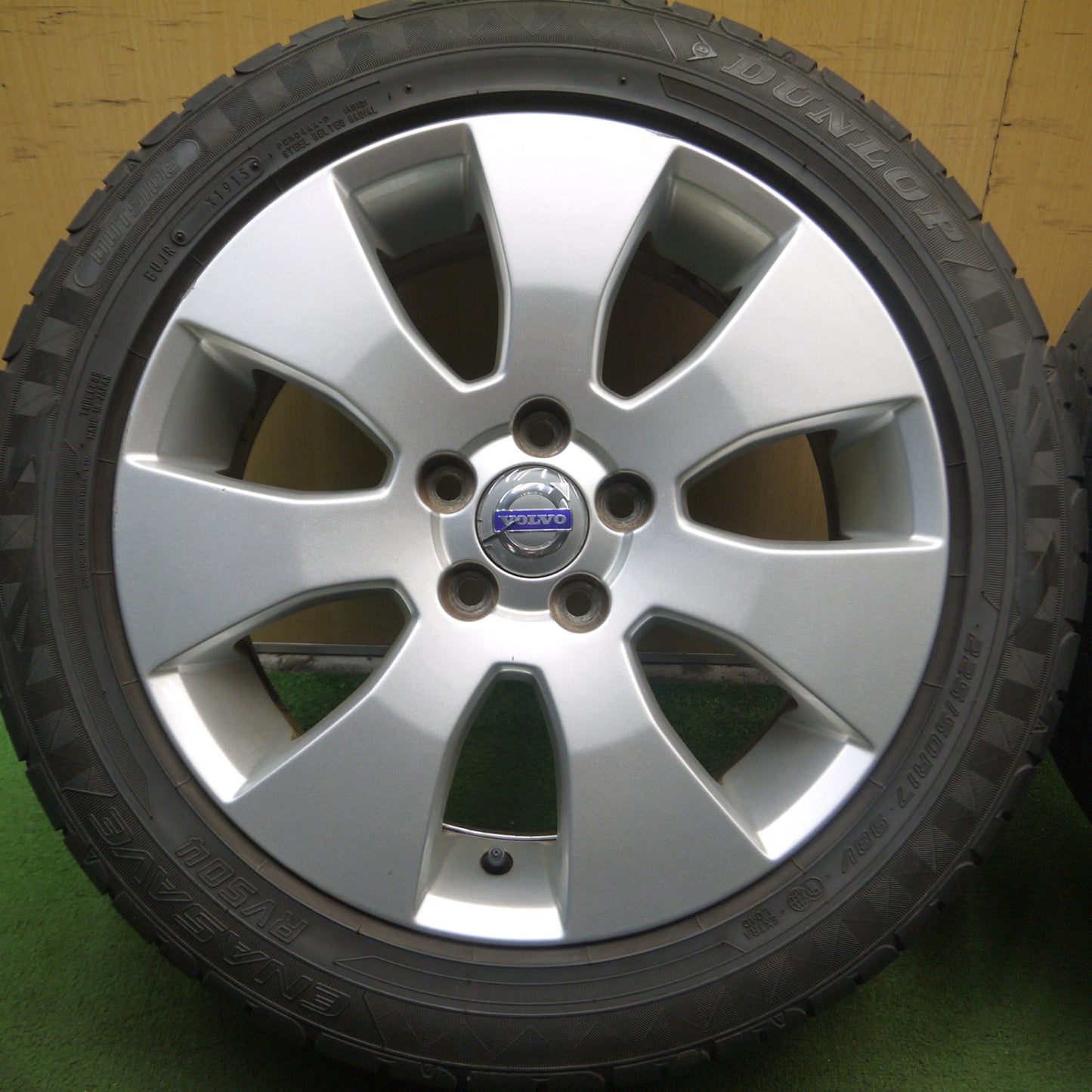 *送料無料* バリ溝！9.5分★ボルボ V70 純正 225/50R17 ダンロップ エナセーブ RV504 17インチ PCD108/5H★4061706Hノ