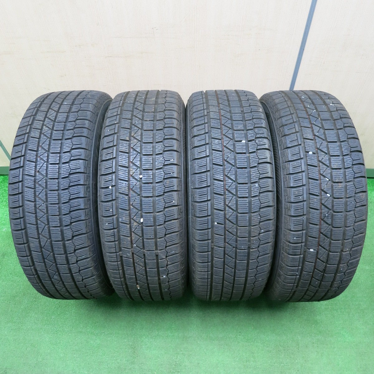 [送料無料] バリ溝！キレイ！9分★スタッドレス 225/60R17 ケンダ KR36 アイステック ネオ VELVA SPORT ヴェルヴァ 17インチ PCD114.3/5H★5012102NJス