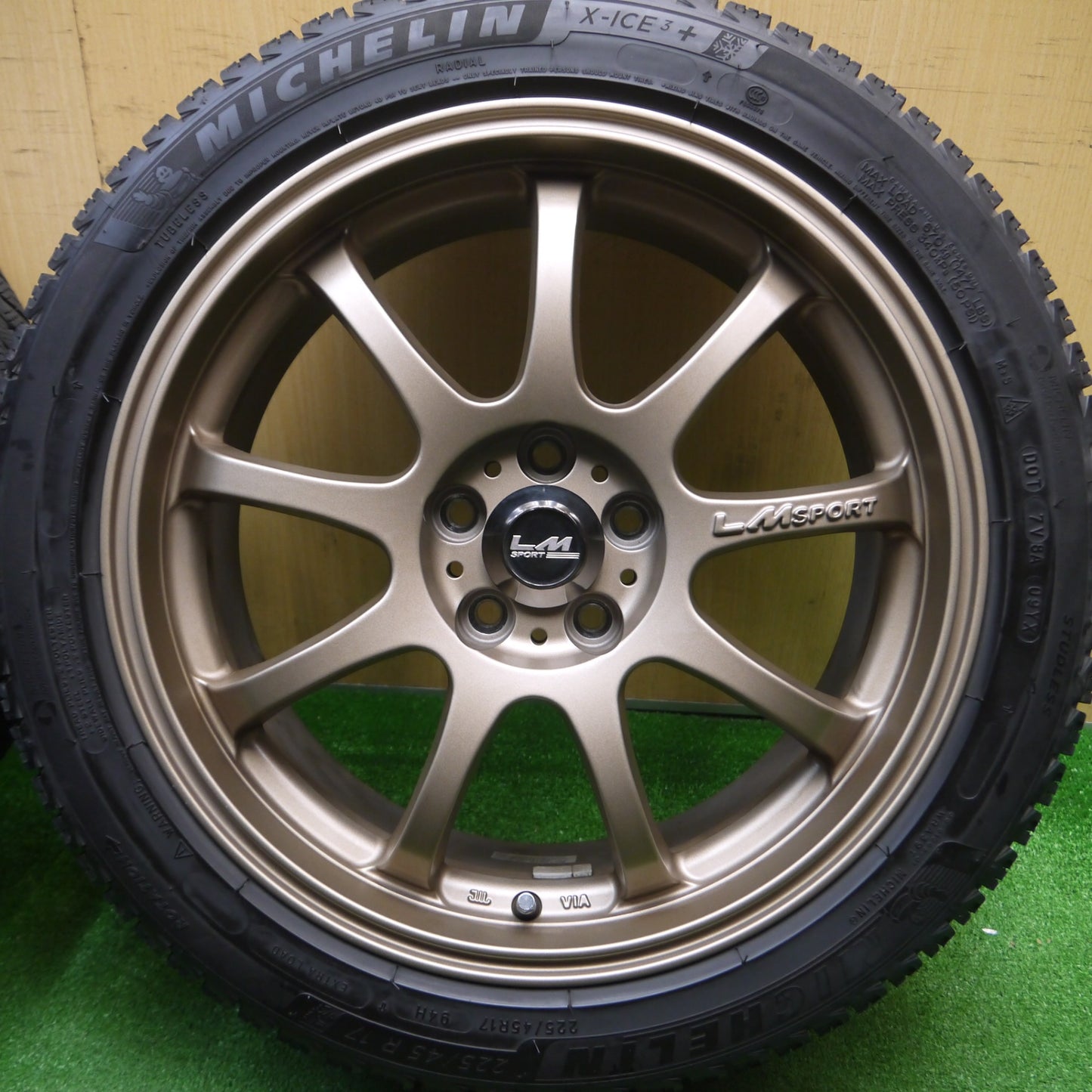 [送料無料] バリ溝！キレイ！9分★プリウス 86 等 LM SPORT 225/45R17 スタッドレス ミシュラン X-ICE3+ LMスポーツ 17インチ PCD100/5H★4121311Hス