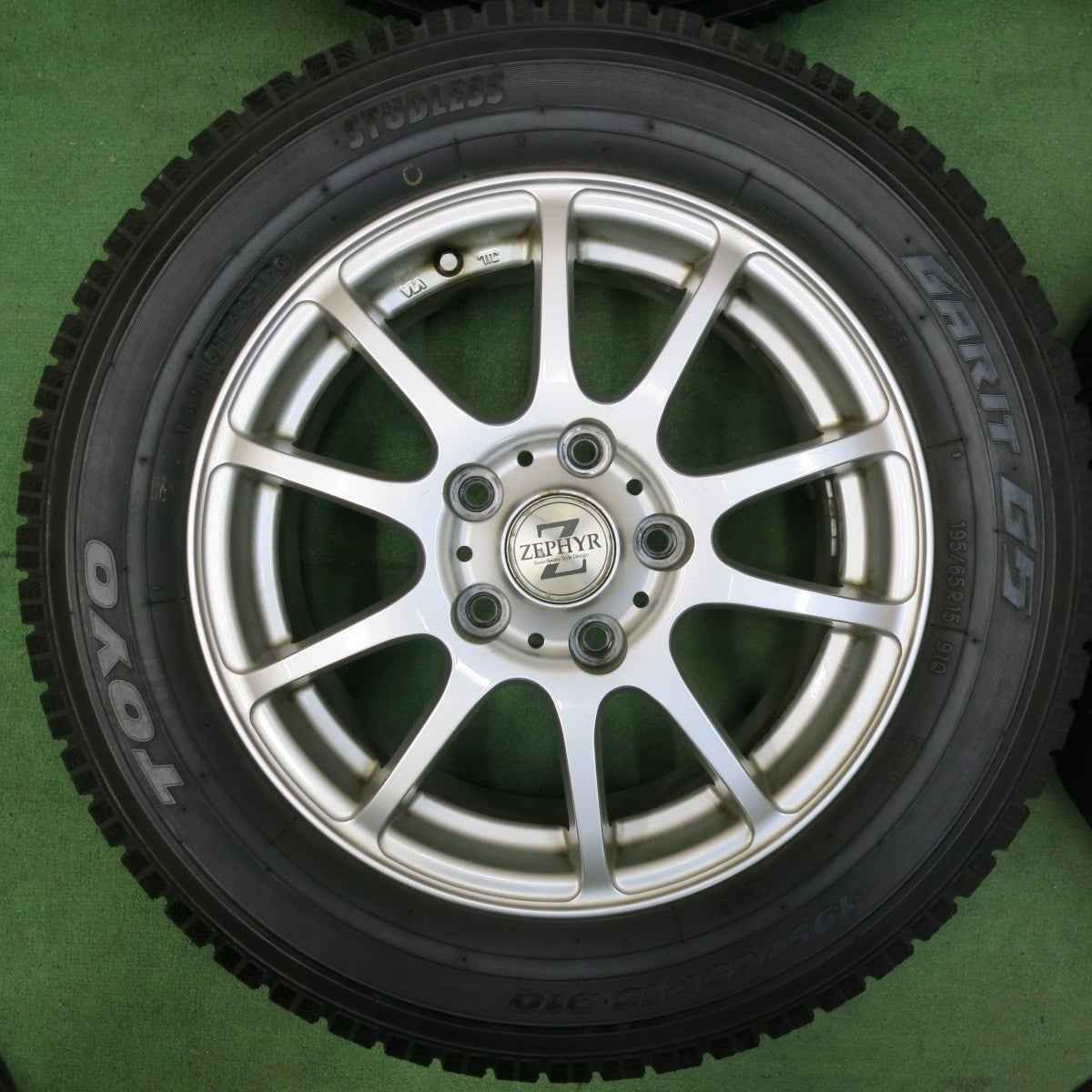 [送料無料] バリ溝！9.5分★スタッドレス 195/65R15 トーヨー ガリット G5 ZEPHYR ゼファー 15インチ PCD114.3/5H★4120604SYス