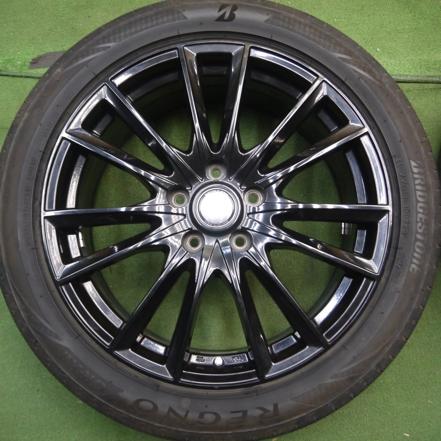 *送料無料* バリ溝！22年！9分★235/45R18 ブリヂストン レグノ GR-XⅡ LeyBahn レイバーン 18インチ PCD114.3/5H★4042403Hノ