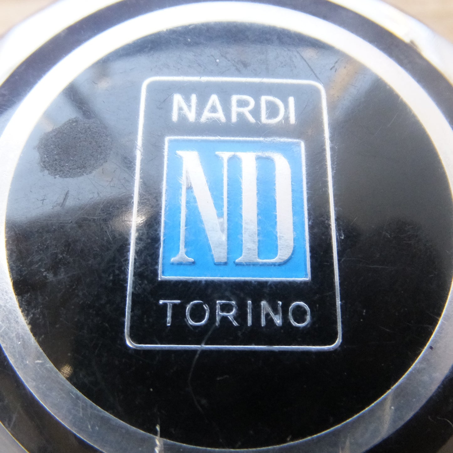 [送料無料] 現状品★ナルディ NARDI トリノ TORINO ステアリング ホーンボタン ブラック 形式 不明★