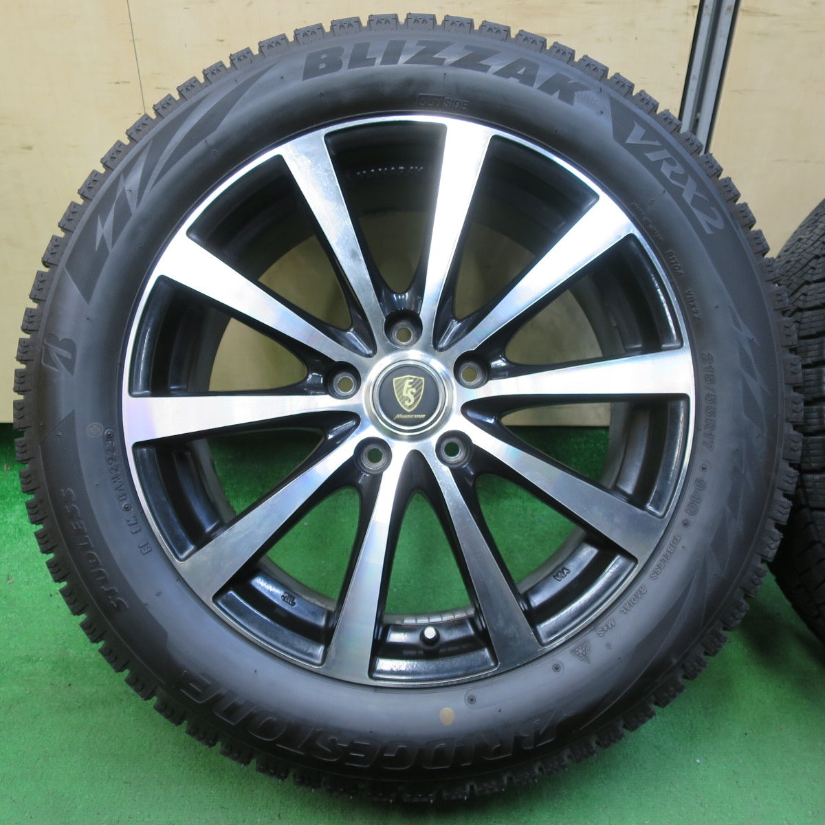 *送料無料* バリ溝！23年！ほぼ10分★スタッドレス 215/55R17 ブリヂストン ブリザック VRX2 MANARAY SPORT マナレイ スポーツ PCD114.3/5H★4082906イス