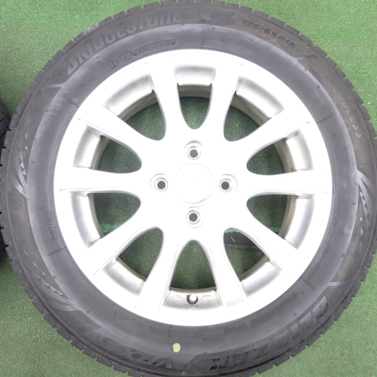 *送料無料* バリ溝！21年！9分★スタッドレス 175/65R15 ブリヂストン ブリザック VRX3 SIBILLA NEXT IR-Z シビラ 15インチ PCD100/4H★4050804HAス