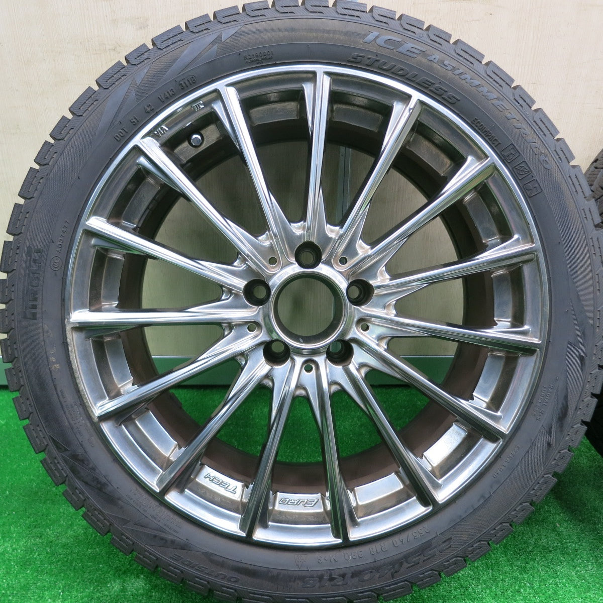 *送料無料* バリ溝！9.5分★ベンツ等 EUROTECH Lehrmeister TW15 255/40R18 スタッドレス ピレリ アイスアシンメトリコ レアマイスター PCD112/5H★4072503HAス