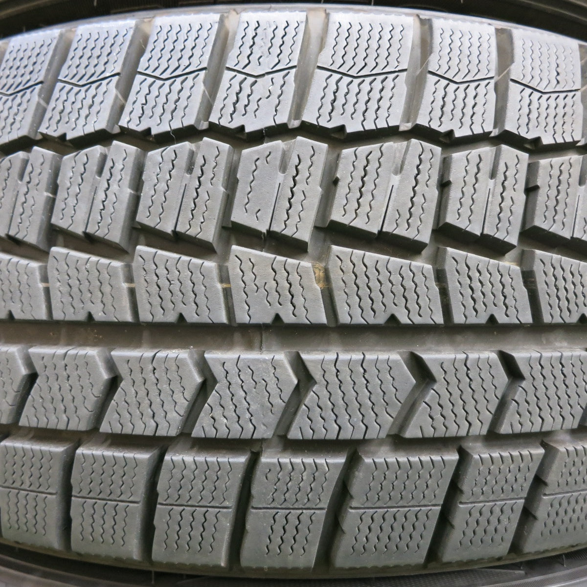 *送料無料* バリ溝！22年！9.5分★スタッドレス 225/55R17 ダンロップ ウインターマックス WM02 タイヤ 17インチ アルファード ヴェルファイア 等★4050601イスタ