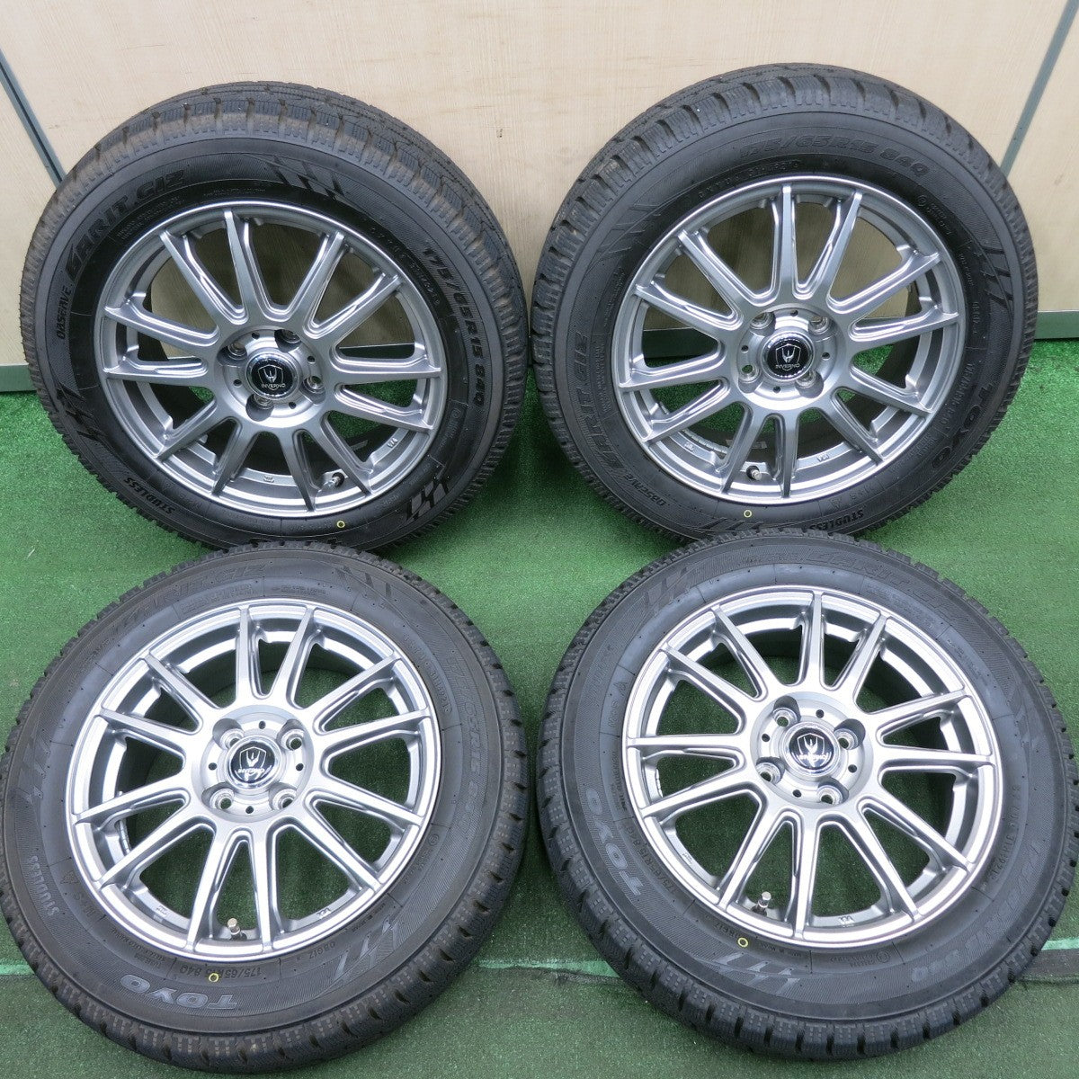 *送料無料* 超バリ溝！21年！綺麗！ほぼ10分★スタッドレス 175/65R15 トーヨー オブザーブ ガリット GIZ INVERNO インヴェルノ 15インチ PCD100/4H★4050101HAス