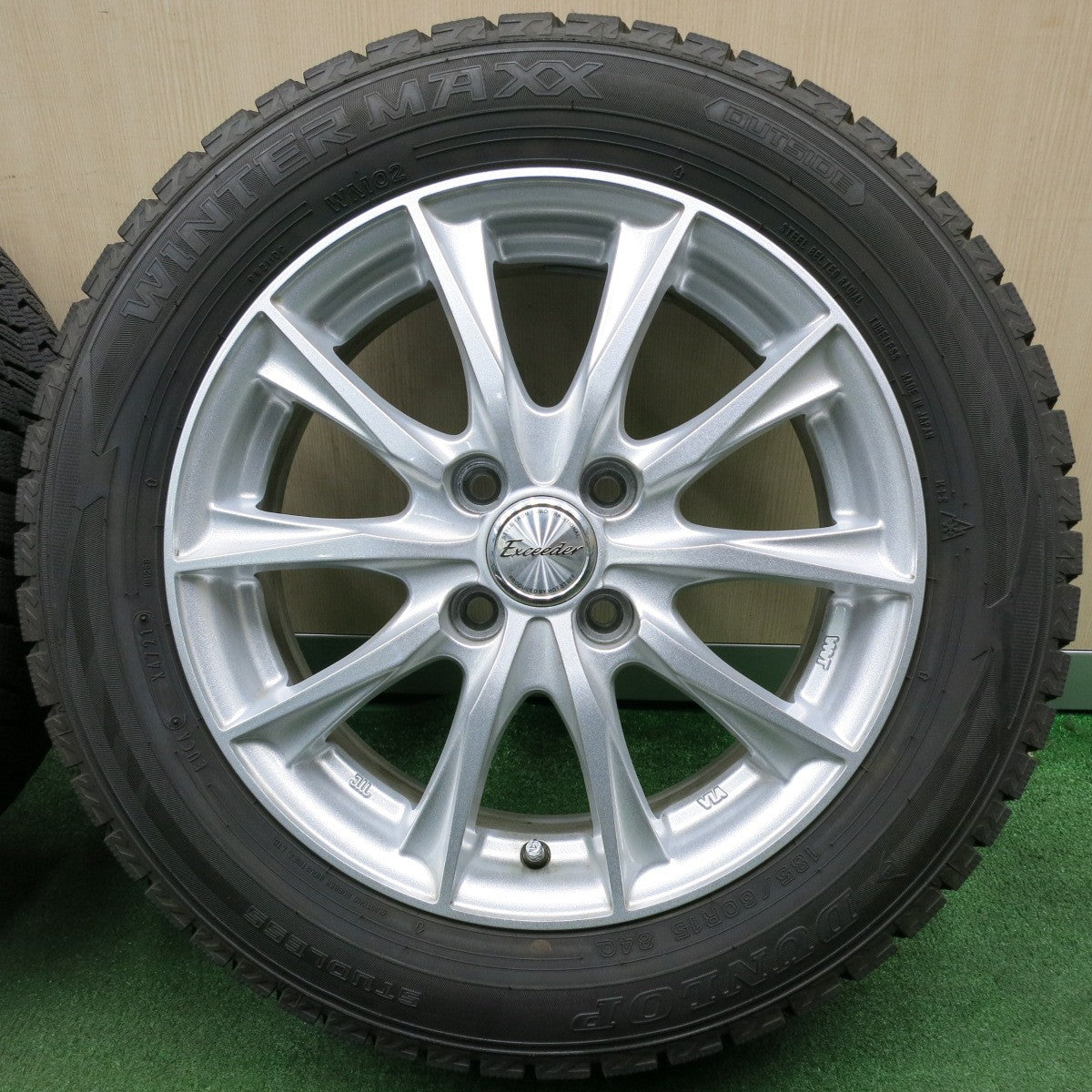 *送料無料* バリ溝！21年！キレイ！9.5分★スタッドレス 185/60R15 ダンロップ ウインターマックス WM02 Exceeder エクシーダー PCD100/4H★4051802NJス