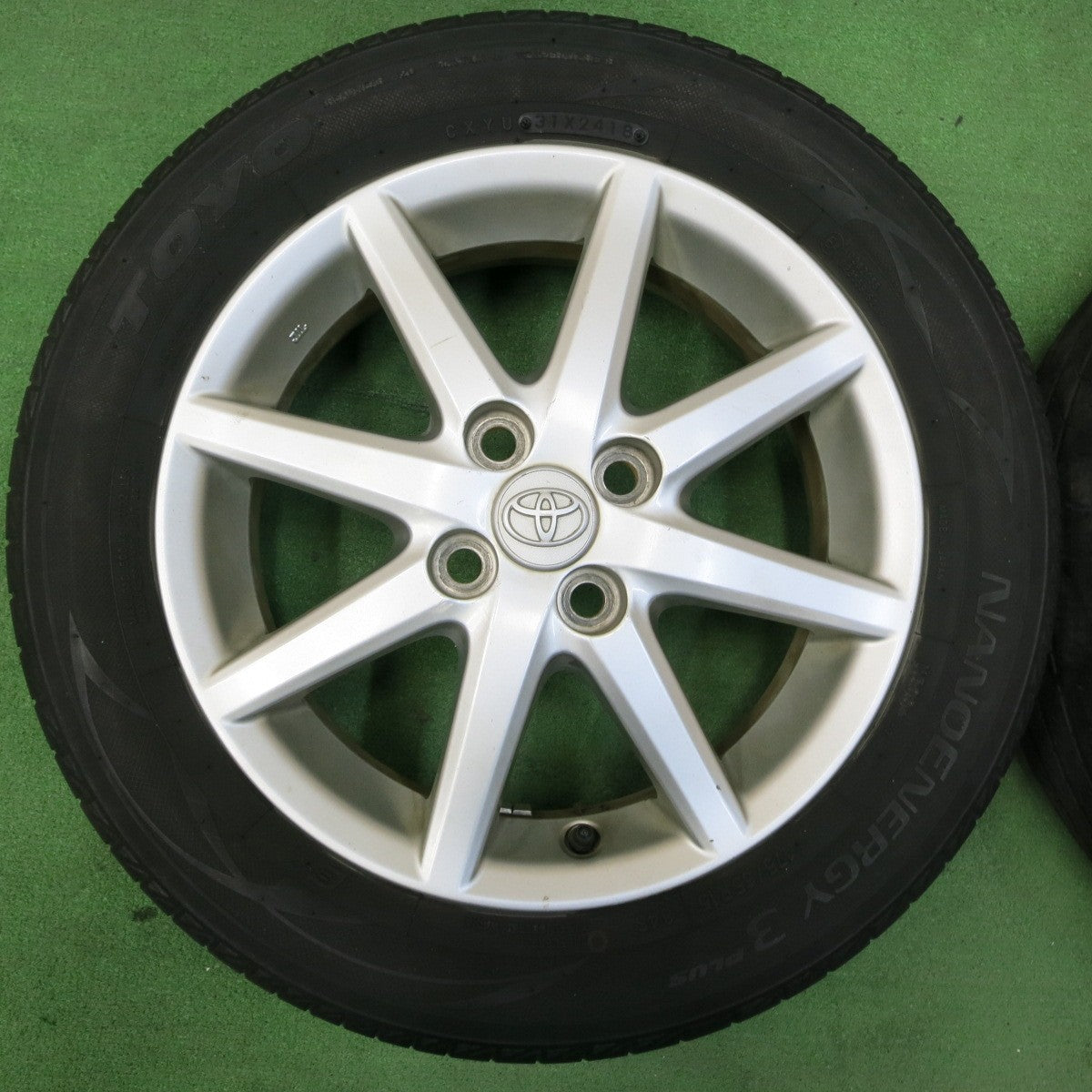 *送料無料* 4本価格★トヨタ アクア 純正 175/65R15 トーヨー ナノエナジー3 プラス 15インチ PCD100/4H★4050611イノ