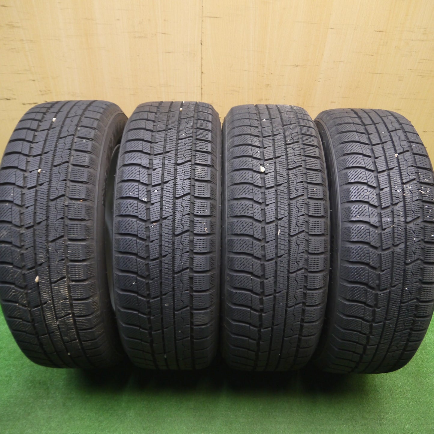 [送料無料] バリ溝！20年！キレイ！9.5分以上★スタッドレス 205/60R16 トーヨー ウインター トランパス TX NEXTA ネクスタ 16インチ PCD114.3/5H★4120406Hス