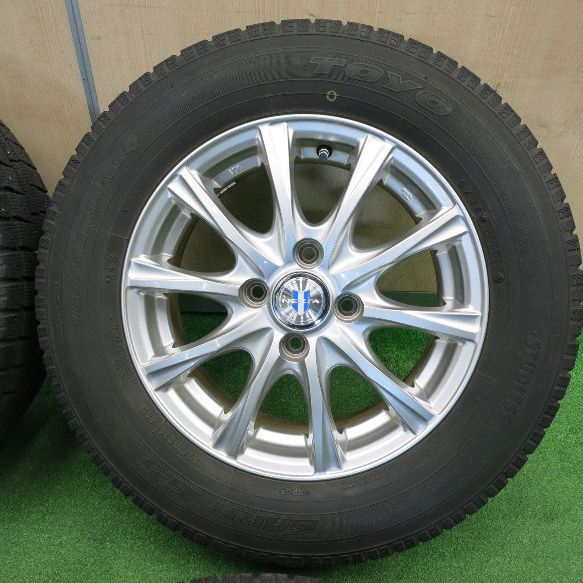 [送料無料] キレイ★スタッドレス 185/70R14 トーヨー ガリット G5 NEXTA ネクスタ 14インチ PCD100/4H★4121805TNス