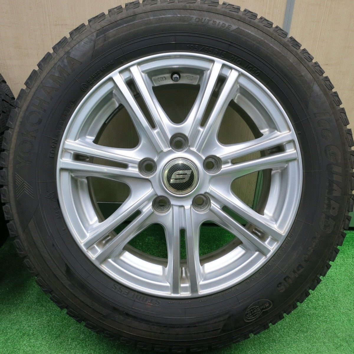 [送料無料] バリ溝！キレイ！8.5分★スタッドレス 195/65R15 ヨコハマ アイスガード iG50 プラス STRANGER ストレンジャー PCD114.3/5H★4100509HAス