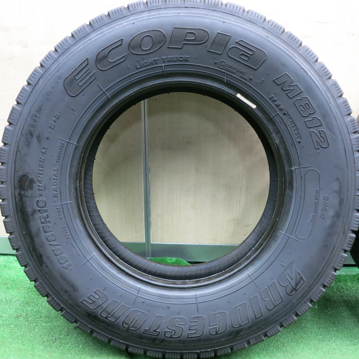 *送料無料* 4本価格★トラック タイヤ 195/85R16 114/112N ブリヂストン エコピア M812 ミックス オールシーズン 16インチ★4071406HAノタ