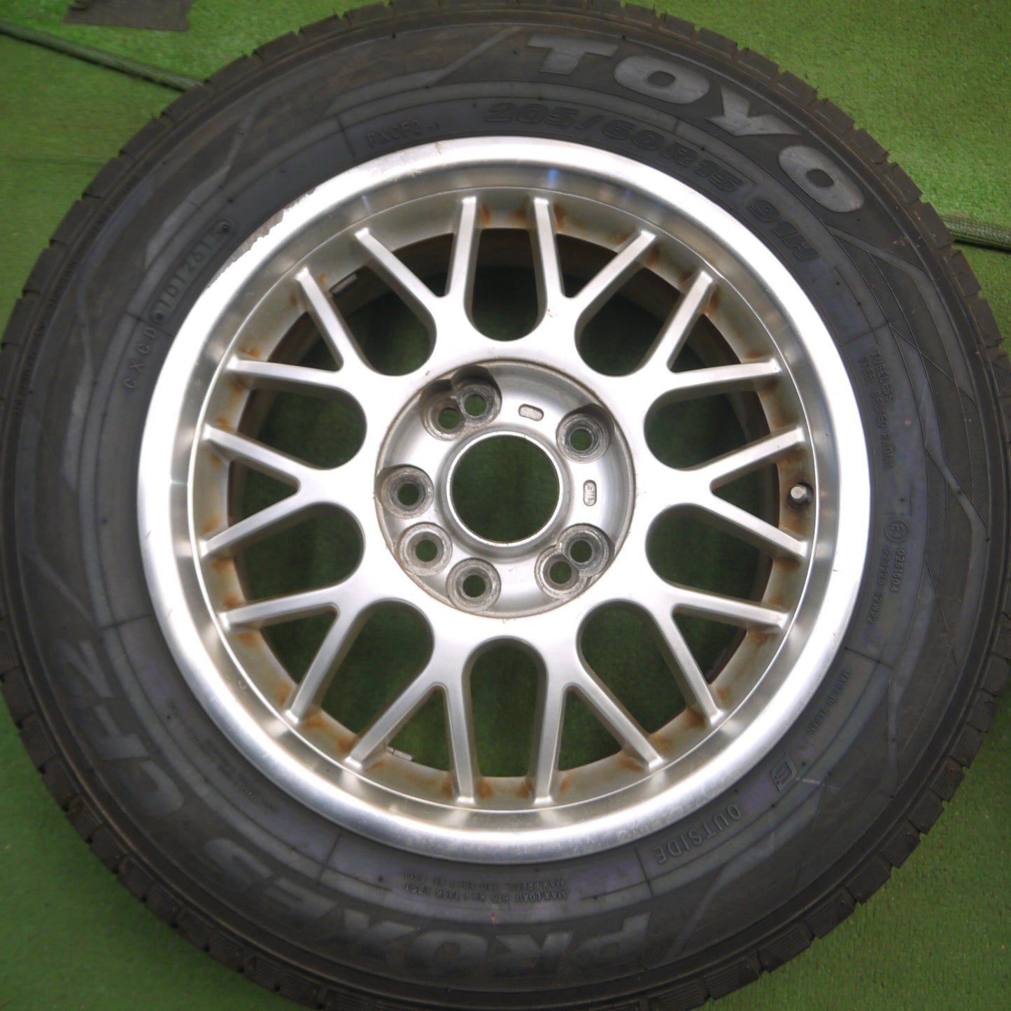 *送料無料* バリ溝！9.5分★205/60R15 トーヨー プロクセス CF2 社外 アルミ 15インチ PCD114.3/5H 4H マルチ★4040810Hノ