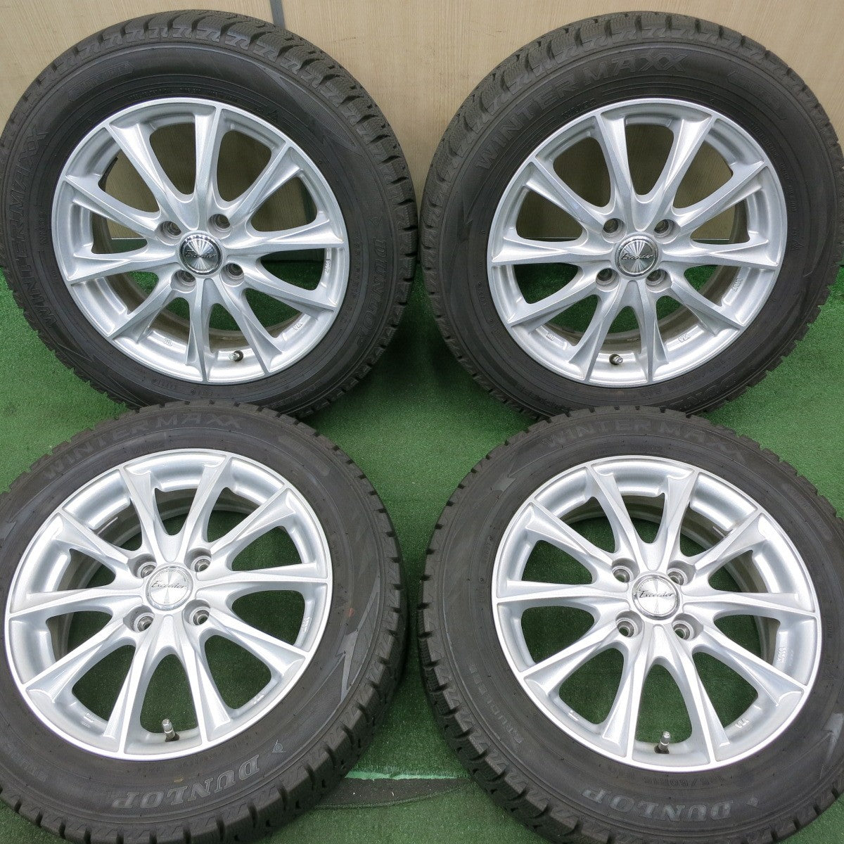 *送料無料* バリ溝！21年！キレイ！9.5分★スタッドレス 185/60R15 ダンロップ ウインターマックス WM02 Exceeder エクシーダー PCD100/4H★4051802NJス