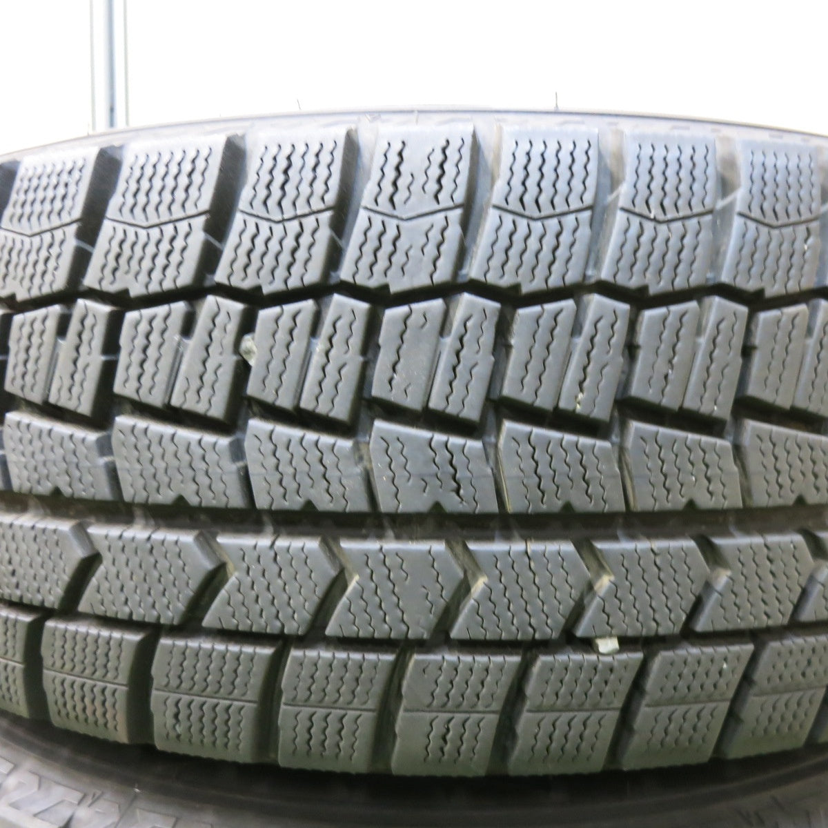 [送料無料] バリ溝！21年！キレイ！9.5分★スタッドレス 205/60R16 ダンロップ ウインターマックス WM02 VELVA CHARGE ヴェルヴァ 16インチ PCD114.3/5H★4112908SYス