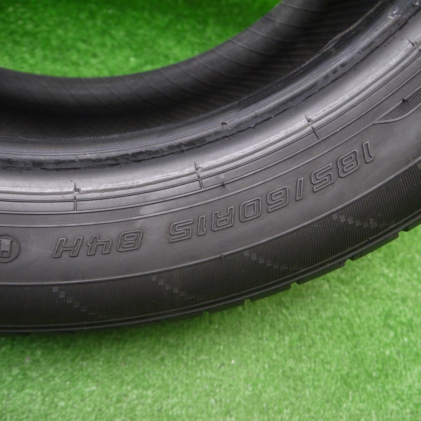 [送料無料] バリ溝！22年！9分★185/60R15 ダンロップ エナセーブ EC204 タイヤ 15インチ フィット シャトル シエンタ 等★4092403Hノタ