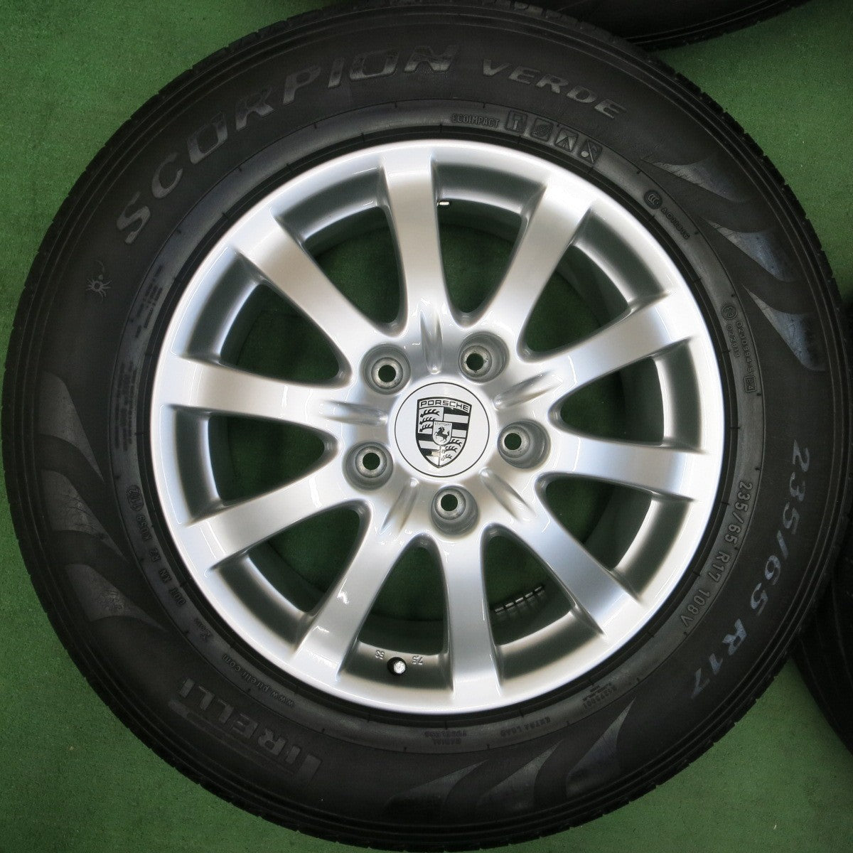 [送料無料] キレイ★ポルシェ カイエン 純正 235/65R17 ピレリ スコーピオン VERDE 17インチ PCD130/5H★4111204SYノ