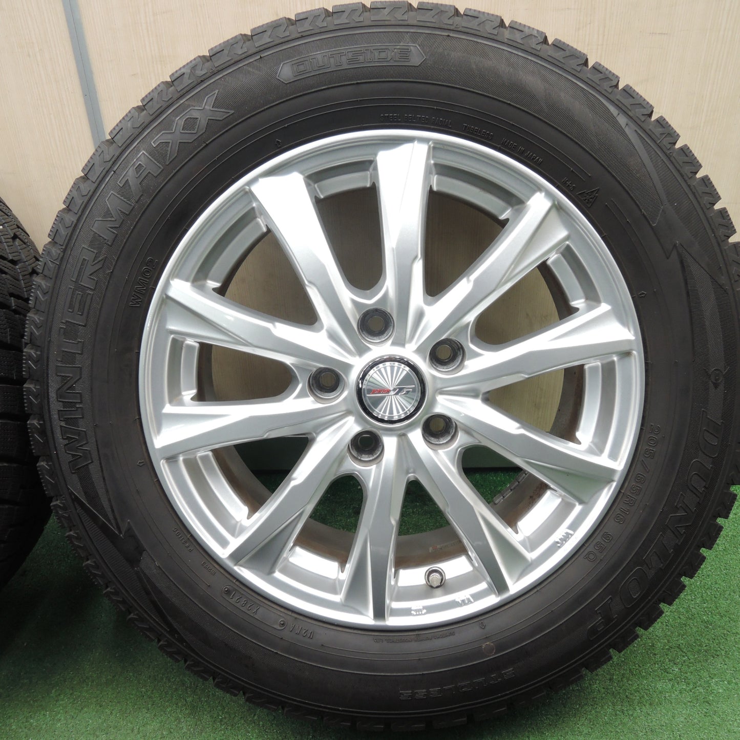 *送料無料* バリ溝！21年！キレイ！9.5分★スタッドレス 205/65R16 ダンロップ ウインターマックス WM02 JOKER ジョーカー 16インチ PCD114.3/5H★4031906TNス