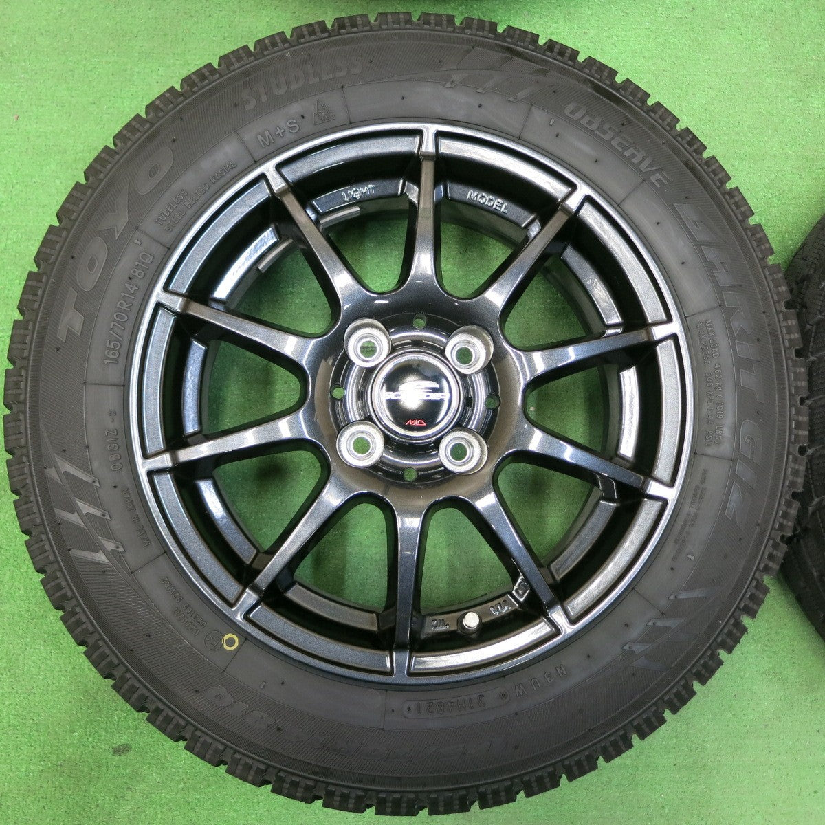 *送料無料* バリ溝！21年！キレイ！9.5分以上★スタッドレス 165/70R14 トーヨー オブザーブ ガリット GIZ SCHNEIDER MiD シュナイダー 14インチ PCD100/4H★4051108イス