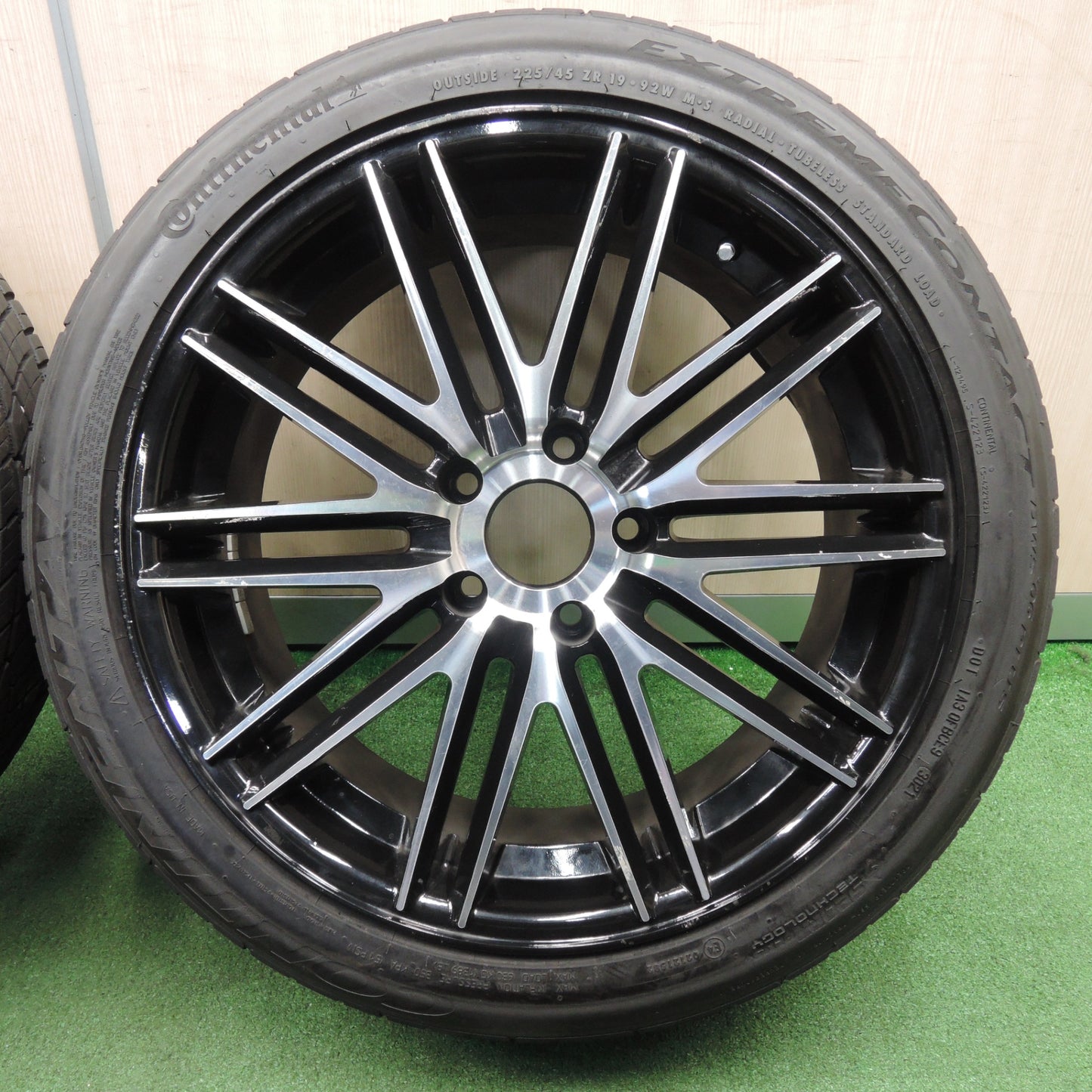 *送料無料* バリ溝！21年！8.5分★BMW 等 225/45R19 コンチネンタル エクストリームコンタクト DWS06 プラス 社外 アルミ PCD120/5H★4030402NJノ