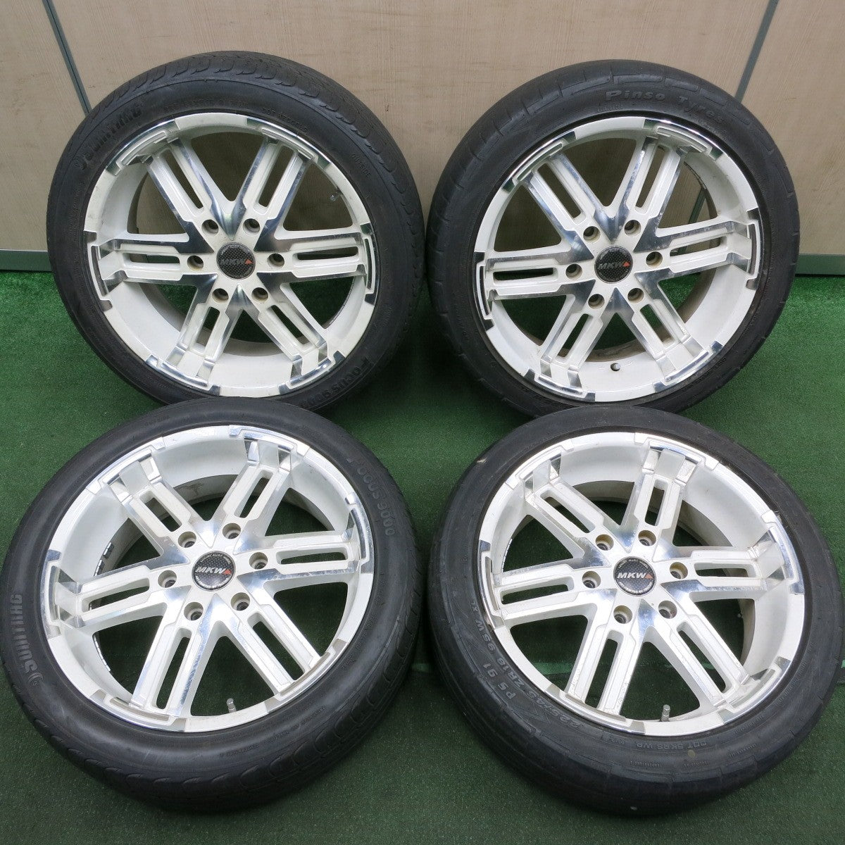 *送料無料* 4本価格★MKW TRISTAR 225/45R18 ピンソ PS91 サニトラック フォーカス 9000 トライスター 18インチ PCD139.7/6H★4042703HAノ