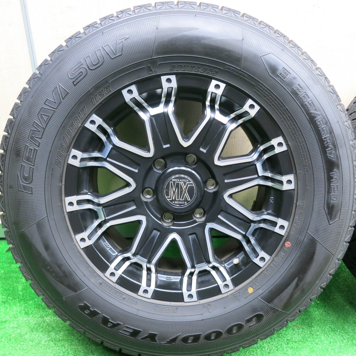 [送料無料] バリ溝！20年！キレイ！9.5分★LOXARNY 632 ROCK KELLY MX 265/65R17 スタッドレス グッドイヤー アイスナビ SUV ロクサーニ PCD139.7/6H★4091604HAス