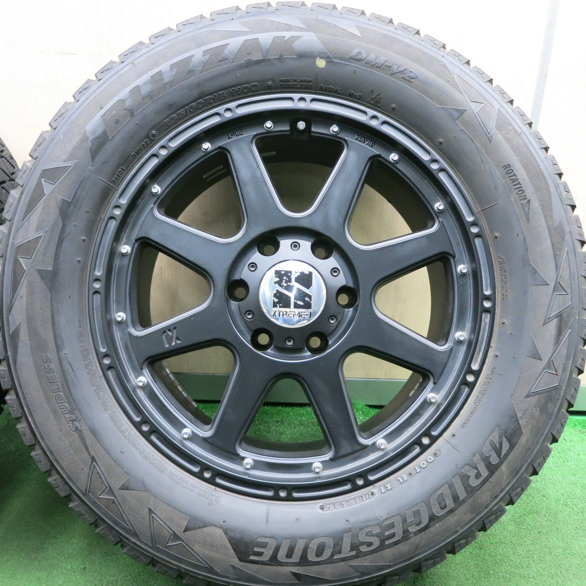 *送料無料* 4本価格★スタッドレス XTREME-J XJ 265/60R18 ブリヂストン ブリザック DM-V2 エクストリームJ PCD139.7/6H★4053107HAス