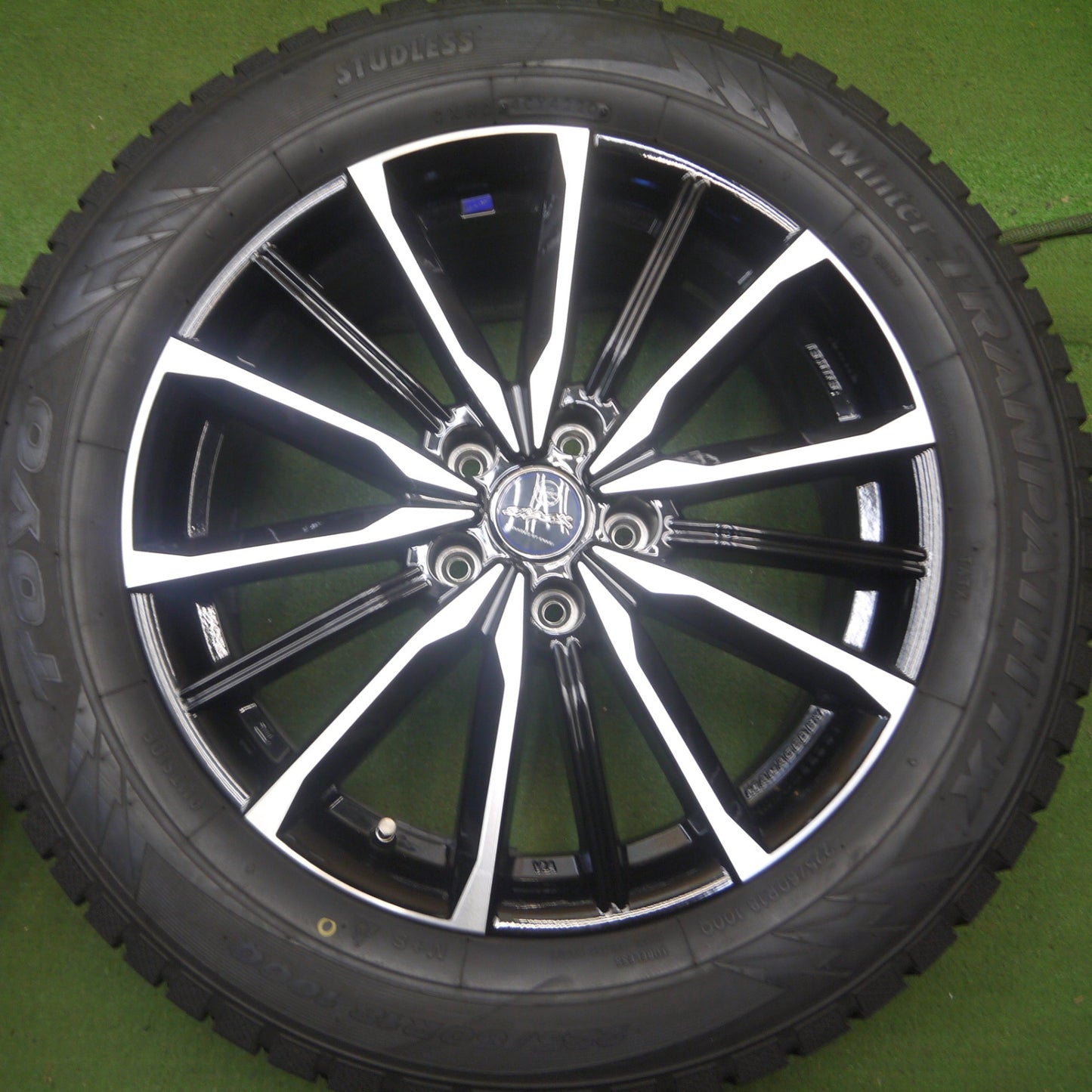 *送料無料* バリ溝！20年！キレイ！9.5分以上★スタッドレス 225/60R18 トーヨー ウインター トランパス TX SMACK ENKEI スマック エンケイ 18インチ PCD114.3/5H★4052008Hス