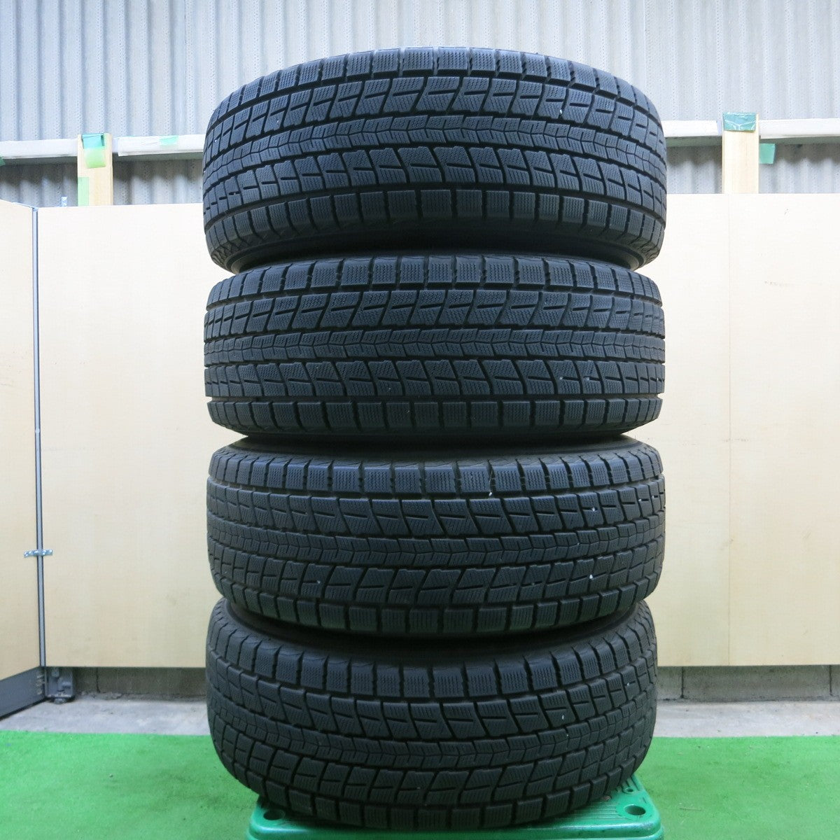 *送料無料* バリ溝！キレイ！9.5分★ランクル 等 265/65R17 スタッドレス ダンロップ ウインターマックス SJ8 社外 アルミ PCD139.7/6H★4070101ナス