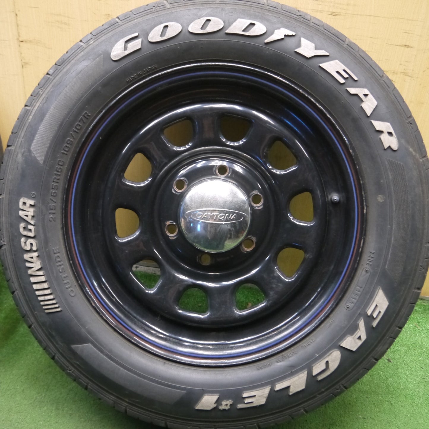 *送料無料* 4本価格★ハイエース 等 DAYTONA 215/65R16 グッドイヤー イーグル #1 ホワイトレター デイトナ 16インチ PCD139.7/6H★4051503Hノ