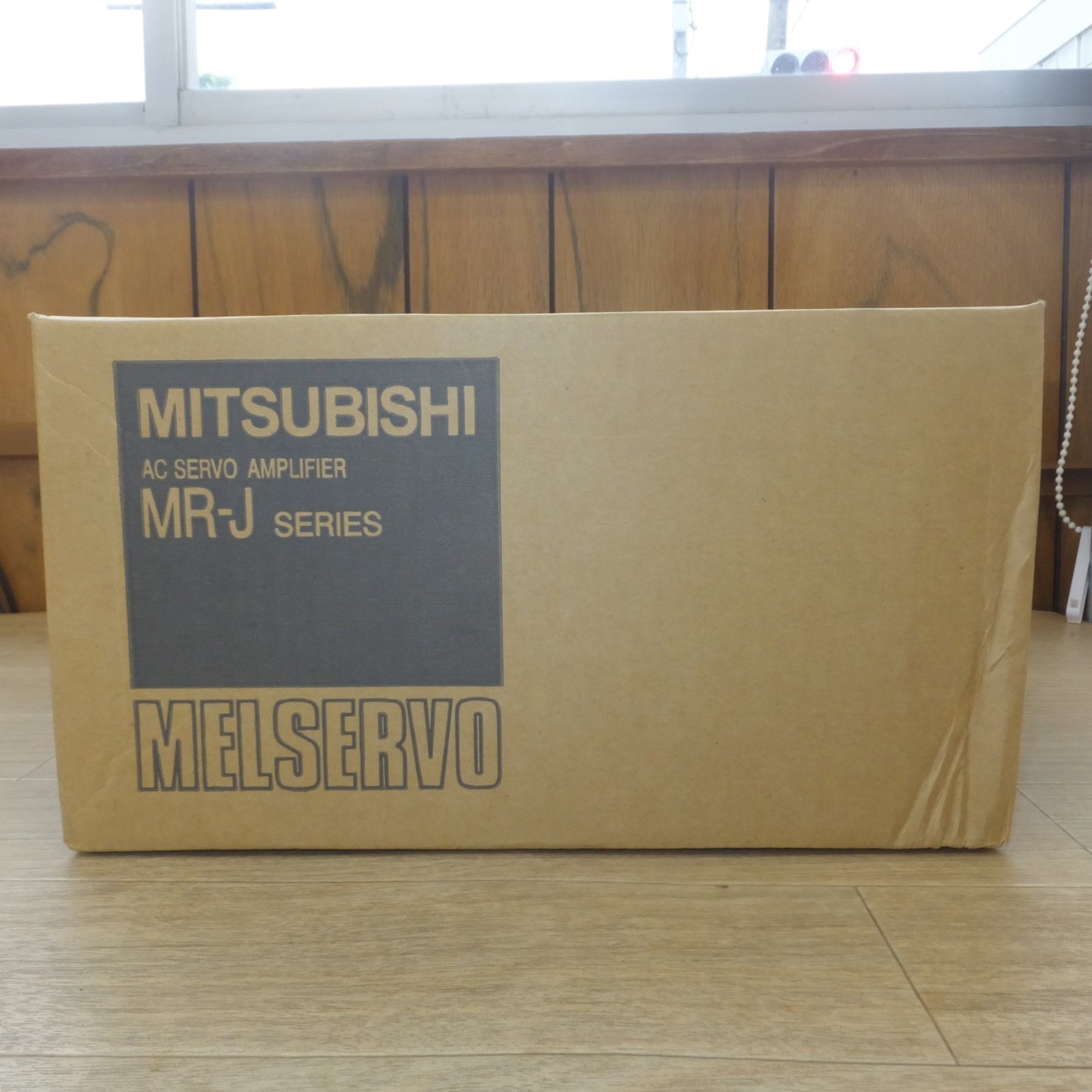 [送料無料] 未使用★三菱 MITSUBISHI サーボアンプ AC SERVO AMPLIFIER MR-J SERIES MR-J2S-500A(3)★