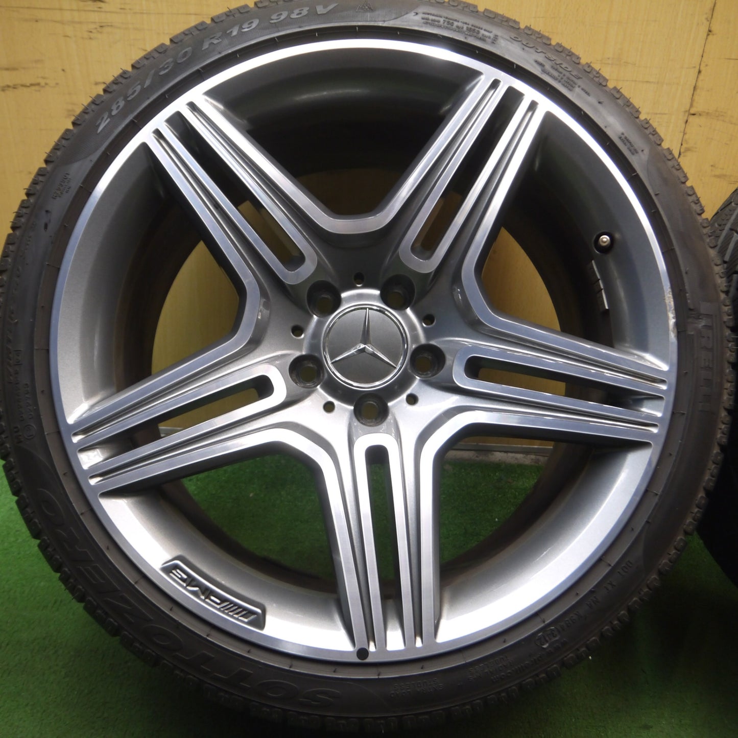 *送料無料* バリ溝！8.5分★ベンツ SL63 SL65 純正 AMG 255/35R19 285/30R19 スタッドレス ピレリ SOTTOZERO PCD112/5H★4060708Hス