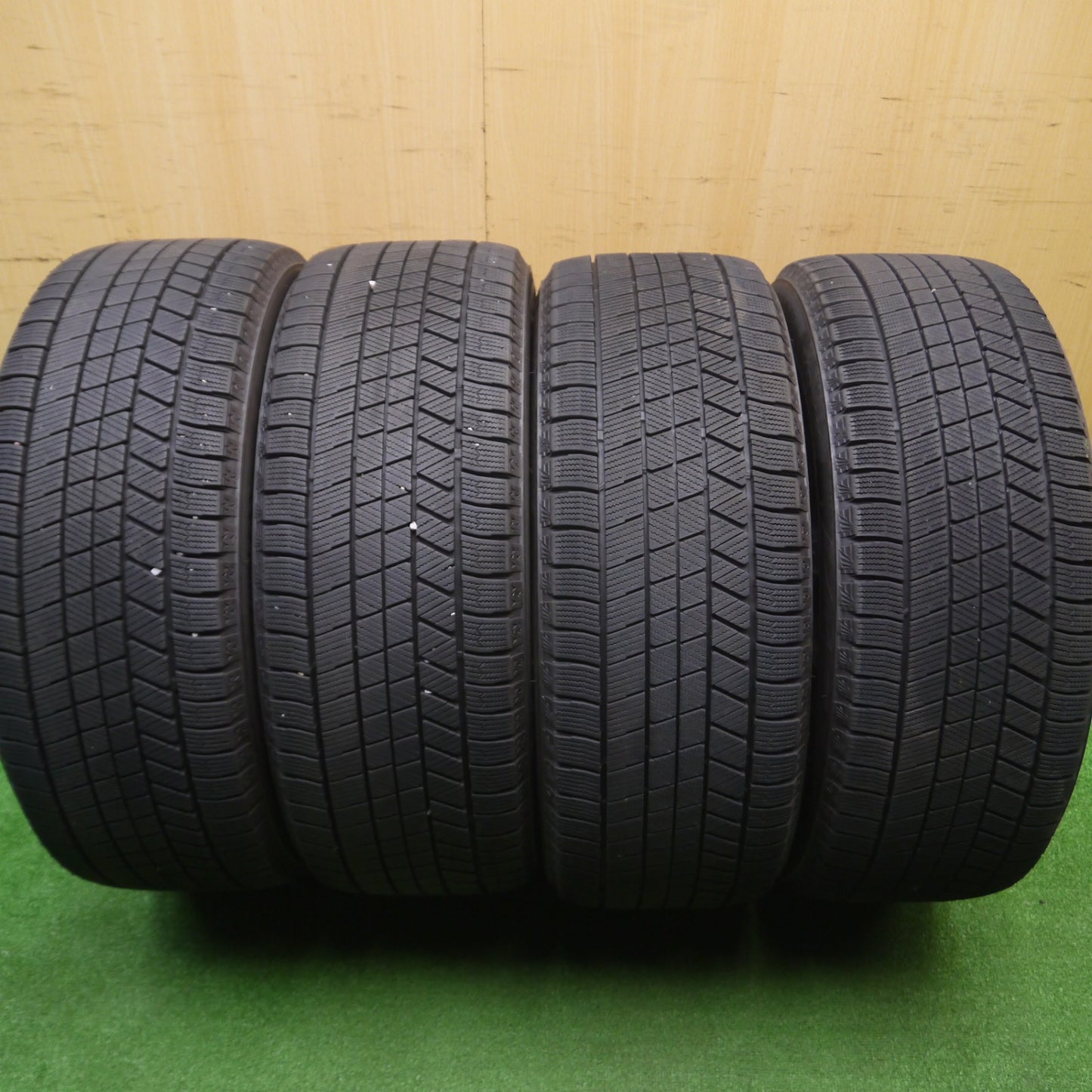 [送料無料] バリ溝！21年！キレイ！9.5分★トヨタ 60系 ハリアー 純正 225/50R18 スタッドレス ブリヂストン ブリザック VRX3 18インチ PCD114.3/5H★4100803Hス