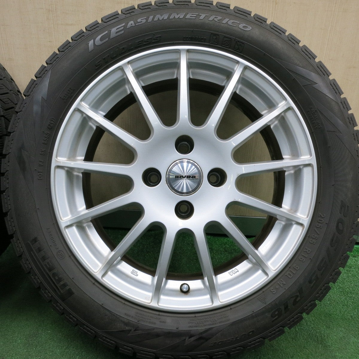 *送料無料* バリ溝！キレイ！8.5分★プジョー等 IRVINE 205/55R16 スタッドレス ピレリ アイスアシンメトリコ 16インチ アーヴィン PCD108/4H★4053005HAス