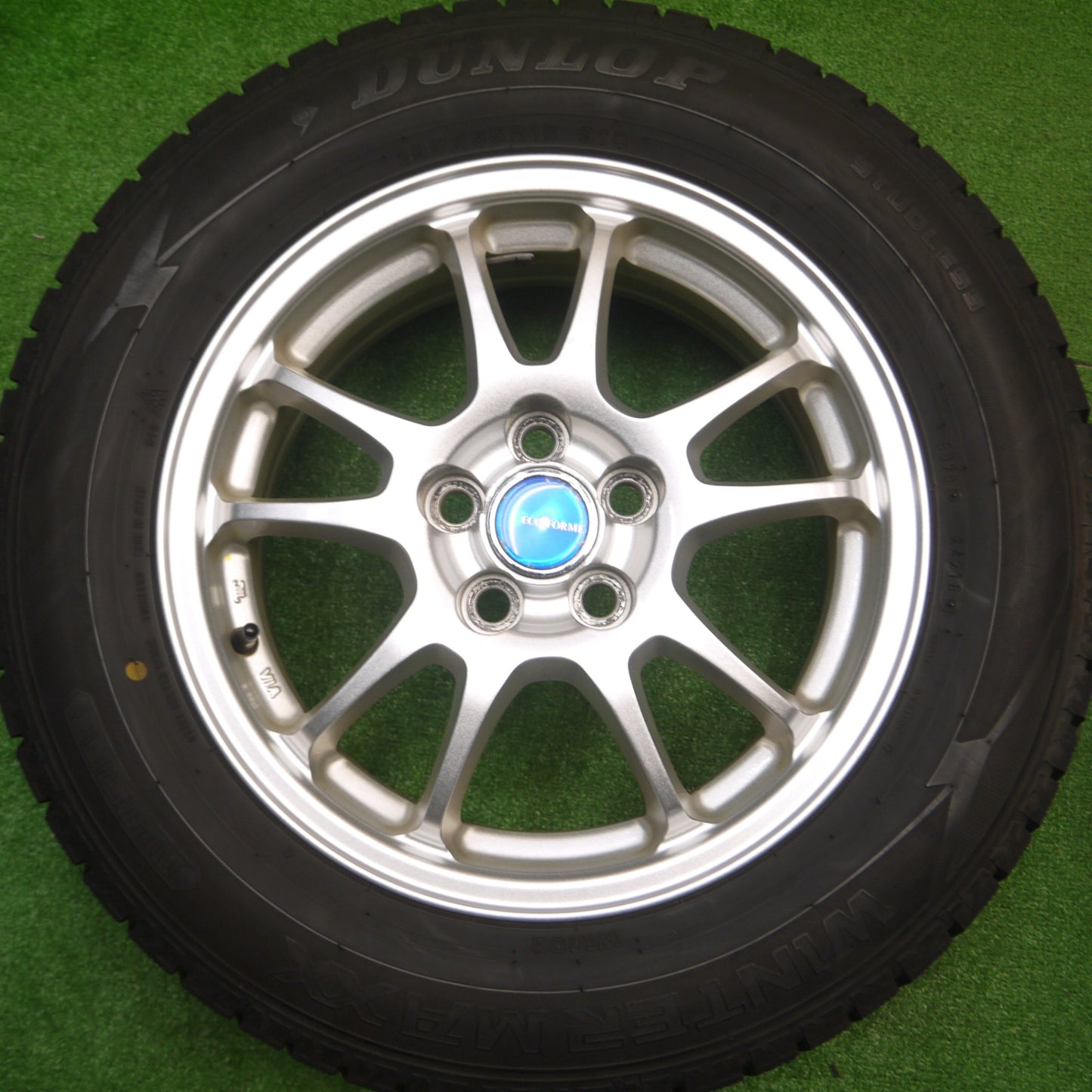 [送料無料] キレイ★プリウス等 195/65R15 スタッドレス ダンロップ ウインターマックス WM02 ECO FORME エコフォルム PCD100/5H★4100706Hス