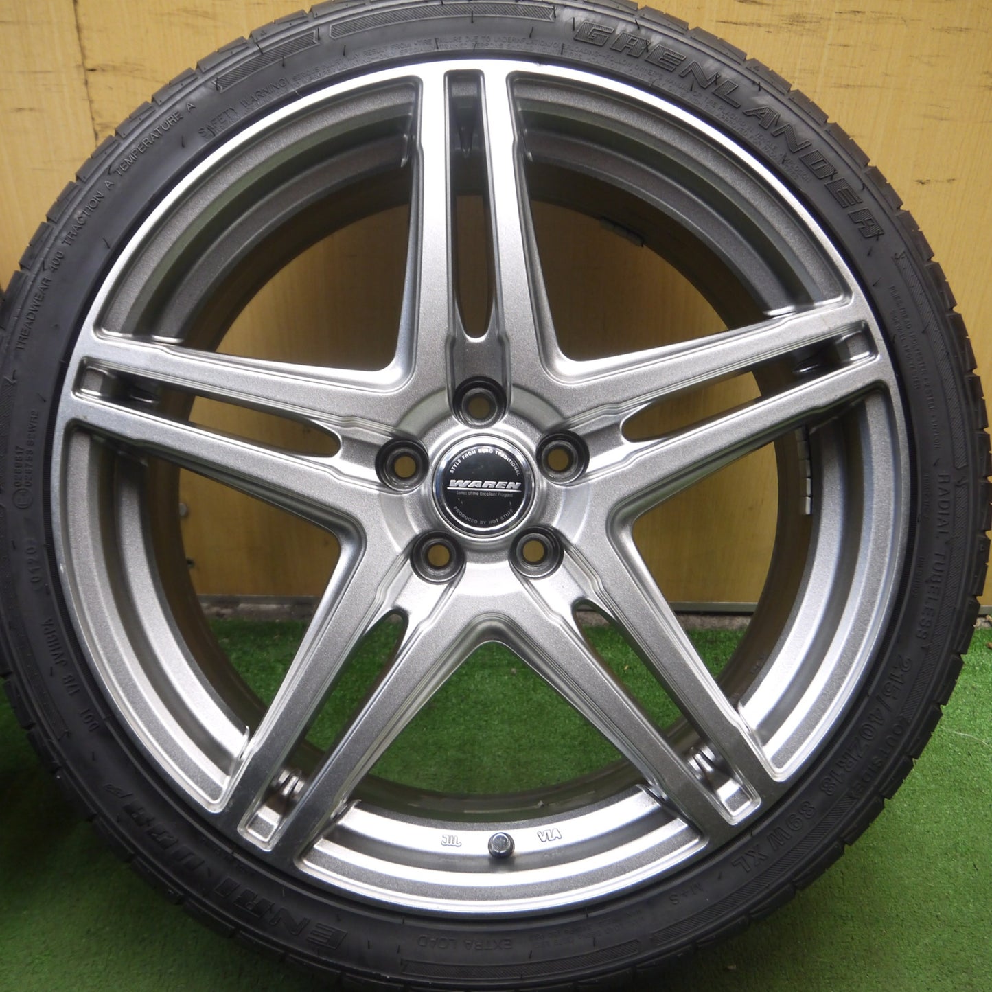 *送料無料* バリ溝！20年！9分★プリウス 86 BRZ 等 WAREN 215/40R18 グリンランダー ENRI U08 ヴァーレン 18インチ PCD100/5H★4052702Hノ