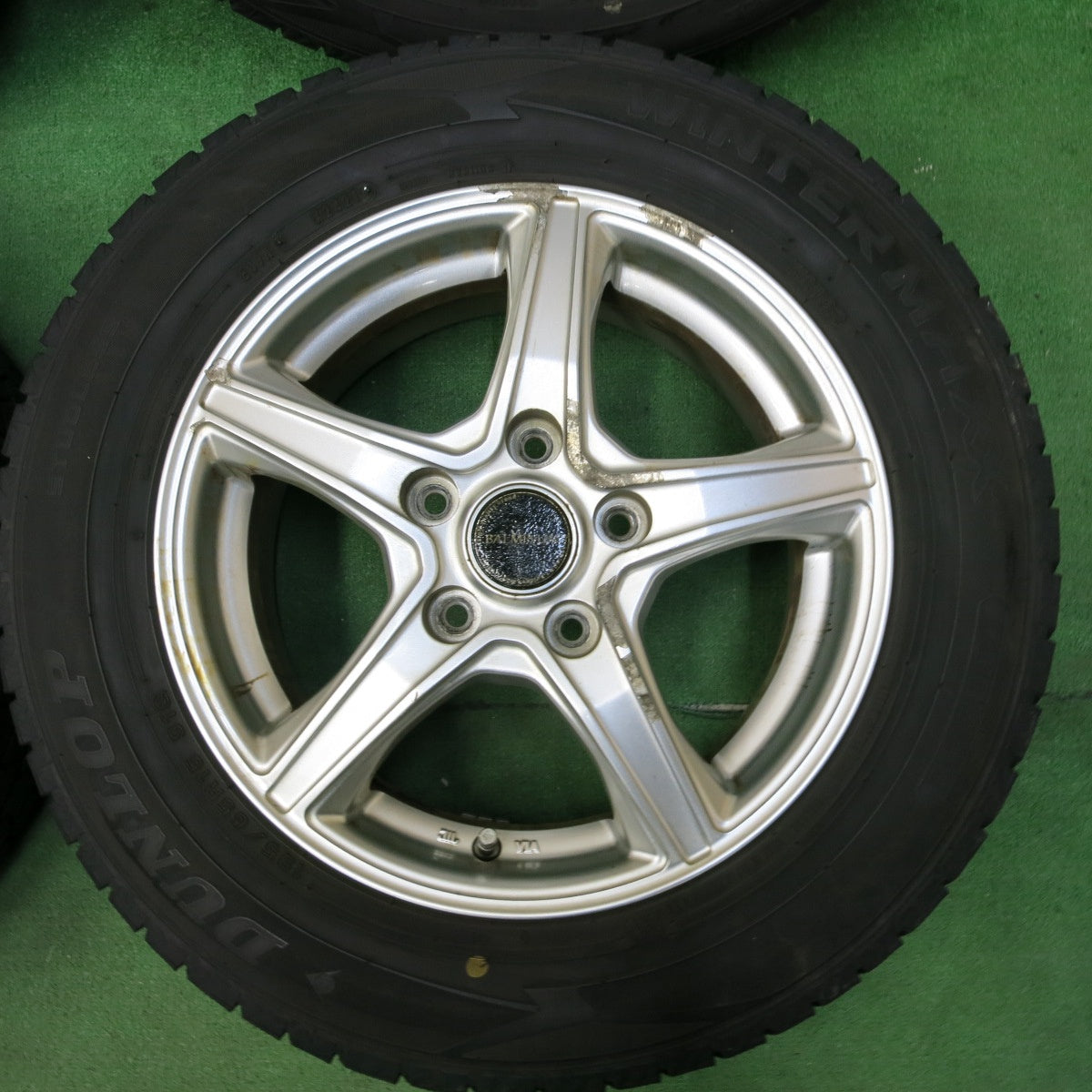 *送料無料* バリ溝！21年！9分★スタッドレス 195/65R15 ダンロップ ウインターマックス WM02 BALMINUM バルミナ 15インチ PCD114.3/5H★4072507SYス