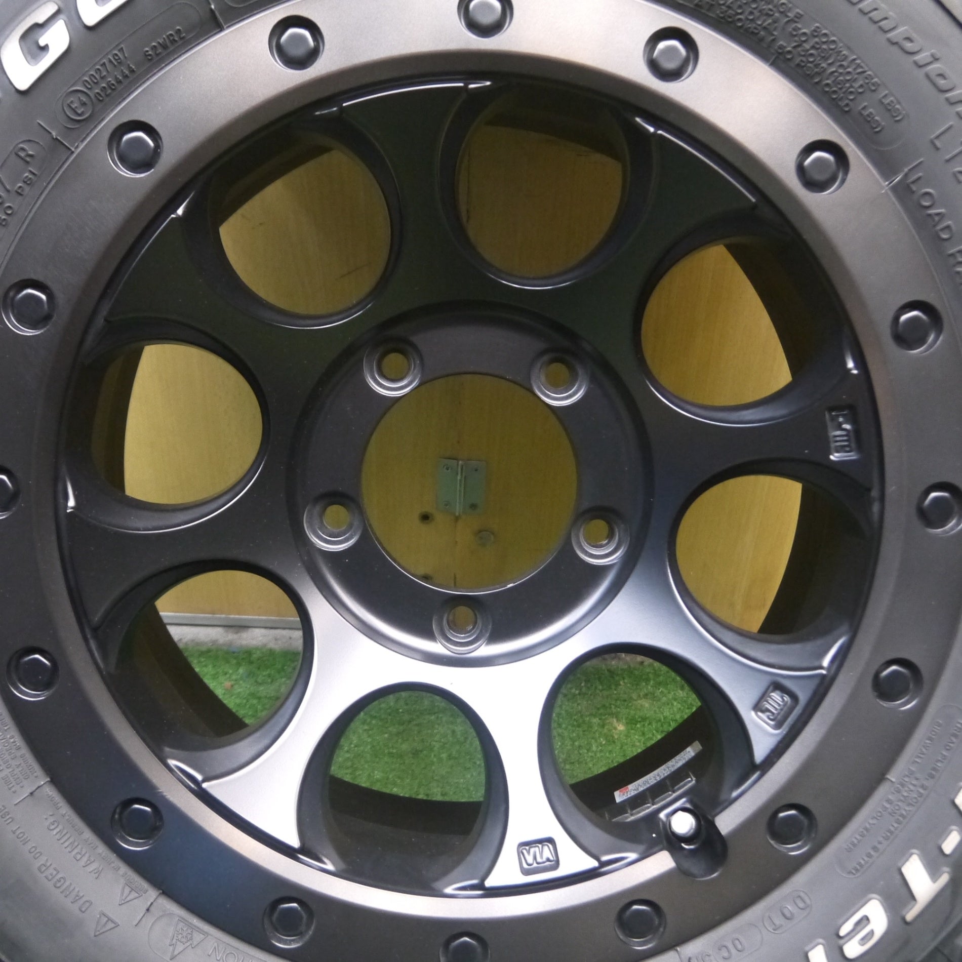 送料無料* 未使用！22年☆215/70R16 BFグッドリッチ All-Terrain