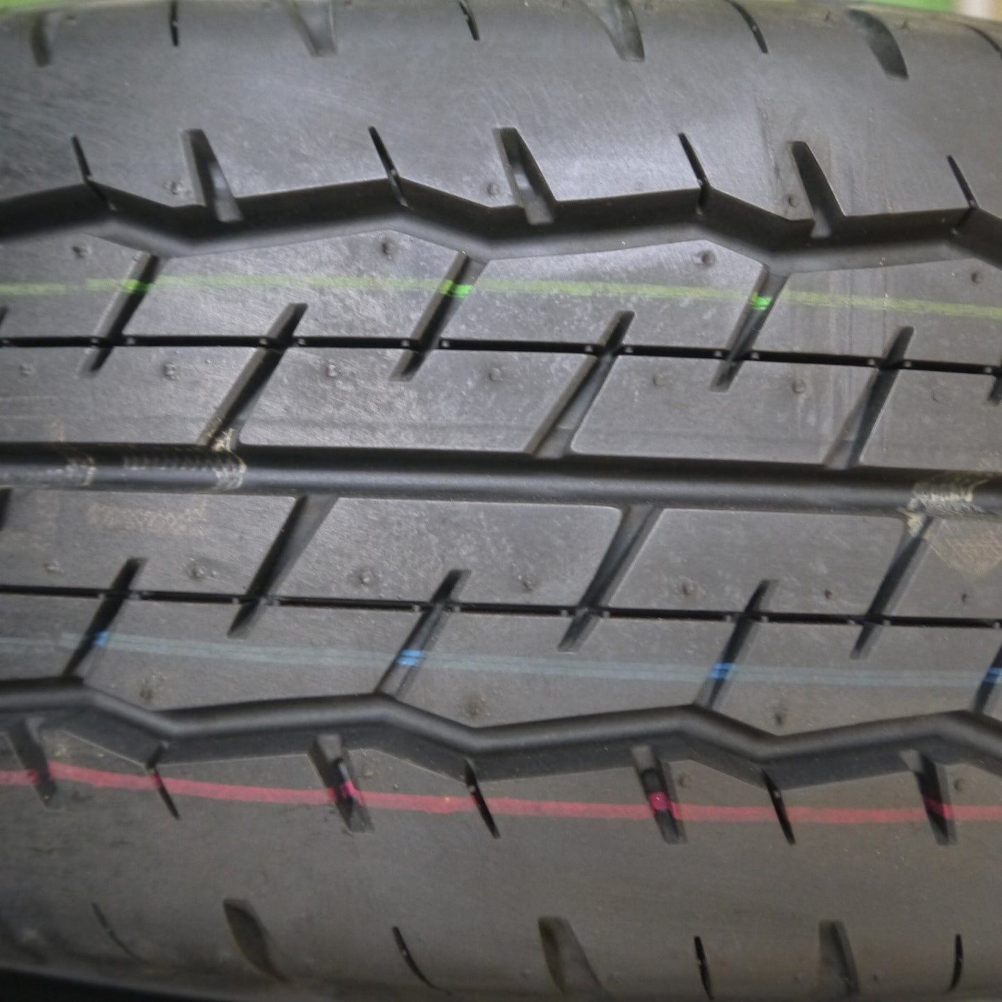 *送料無料* 新車外し！22年★トヨタ 200系 ハイエース 純正 スチール 195/80R15 107/105N ダンロップ SP175N 15インチ PCD139.7/6H★4050704Hノ