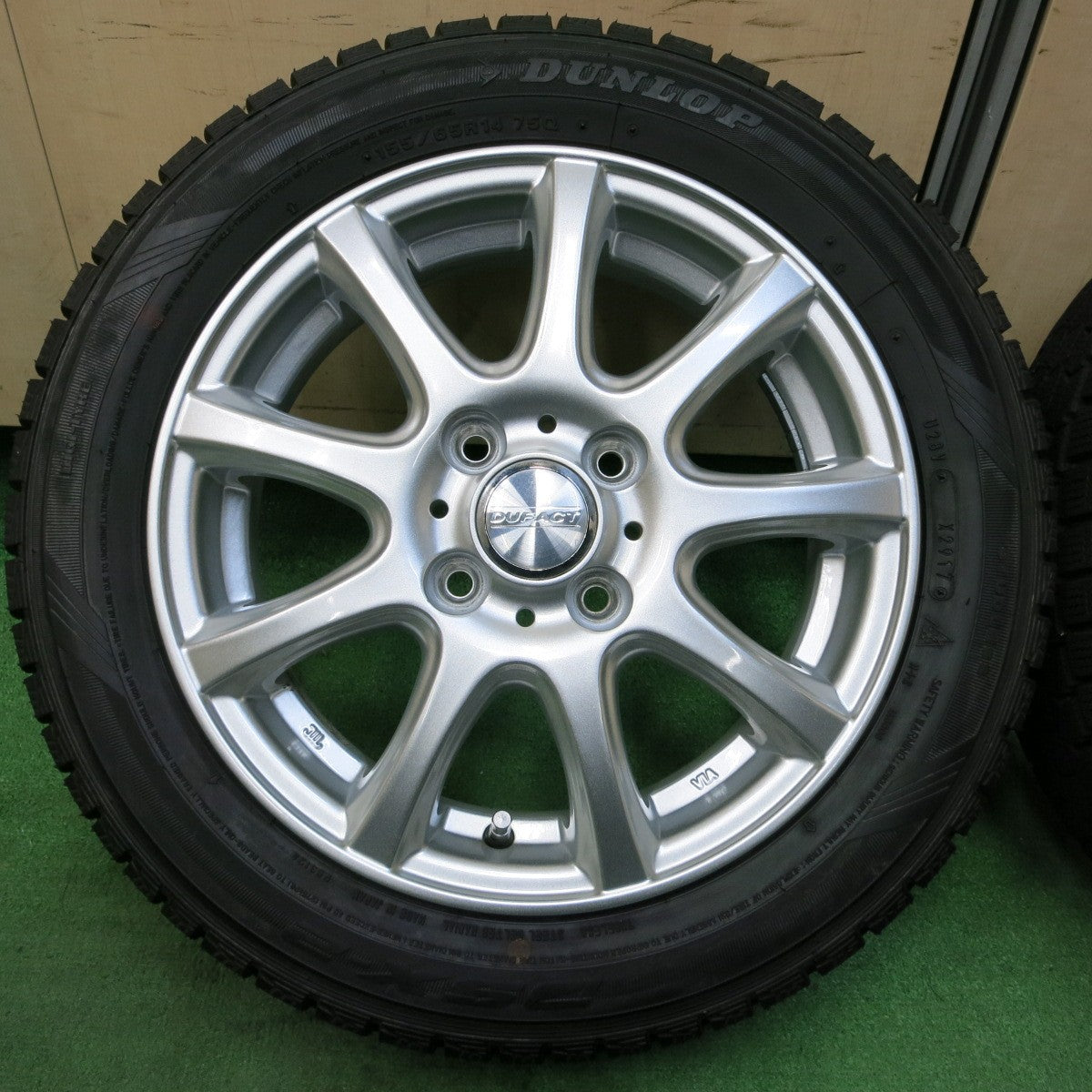 *送料無料* 超バリ溝！キレイ！ほぼ10分★スタッドレス 155/65R14 ダンロップ DSX-2 DUFACT デュファクト 14インチ  PCD100/4H★4052110イス