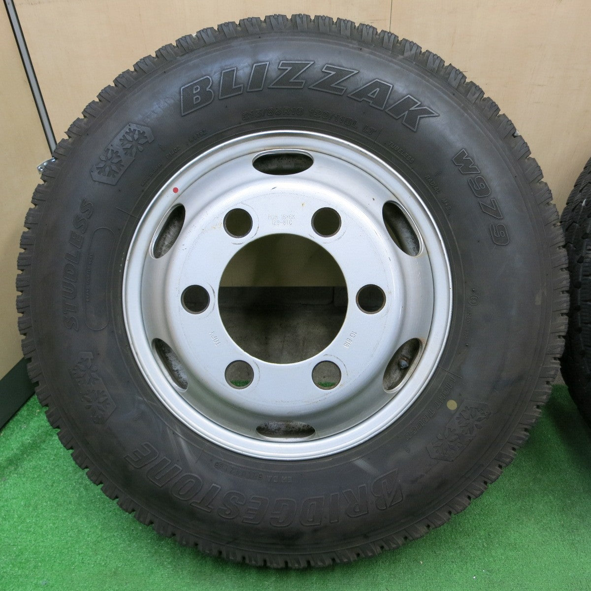 *送料無料* 6本価格★トラック タイヤ 215/85R16 120/118L スタッドレス ブリヂストン ブリザック W979 TOPY スチール 128-8TC 16インチ PCD222.25/6H★4071902ナス