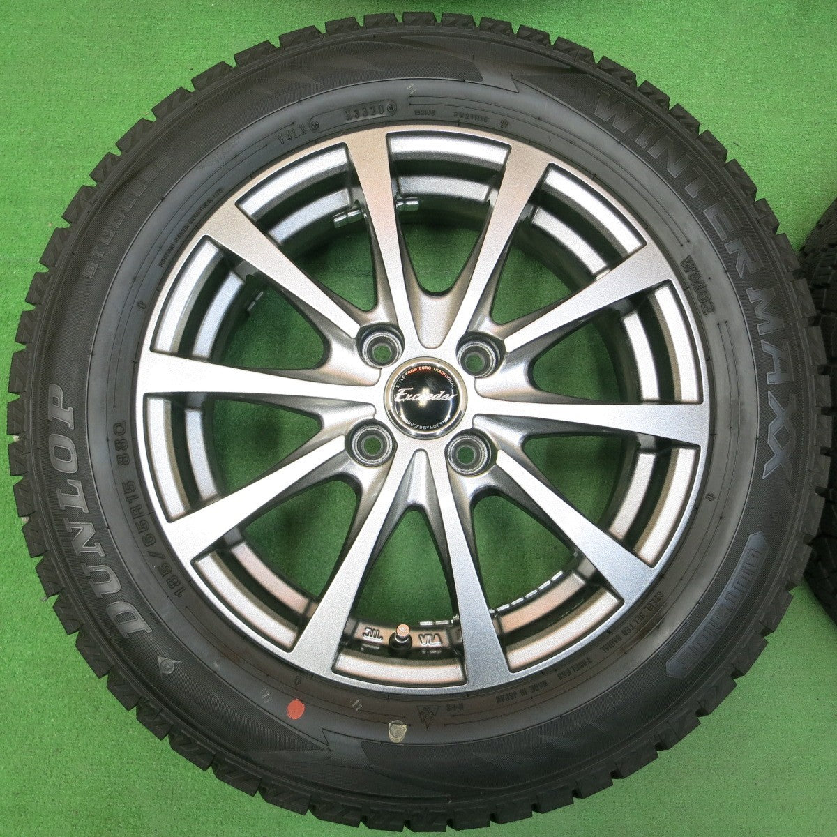 *送料無料* バリ溝！20年！綺麗！9.5分★スタッドレス 185/65R15 ダンロップ ウインターマックス WM02 Exceeder エクシーダー 15インチ PCD100/4H★4042501イス